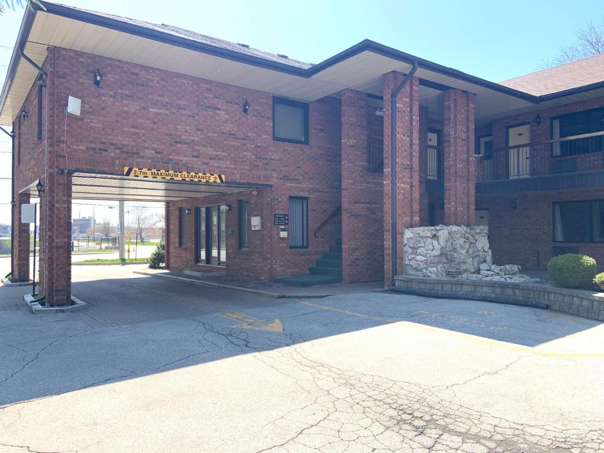 Green Acres Motel Mississauga Exterior photo